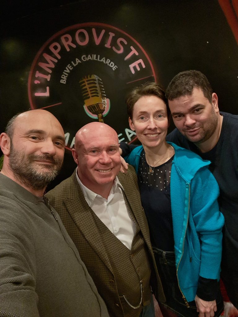 Vendredi 19 décembre 2025, à 20h00, L’Improviste a eu le plaisir d’accueillir l’hypnotiseur Hervé Barbereau pour son spectacle HYPNOSE.