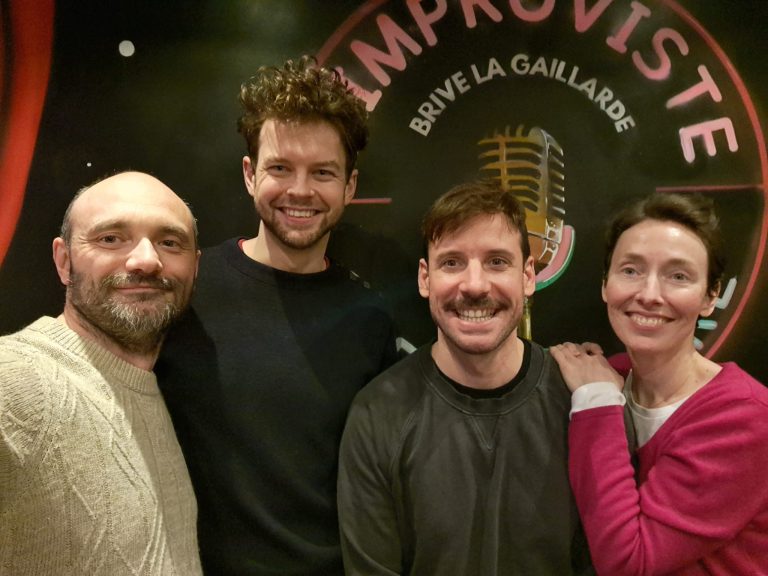 Ce samedi 24 janvier à 20h, L’Improviste a eu le grand plaisir d’accueillir BAMBINO pour une soirée placée sous le signe du rire, de l’énergie et de la générosité.