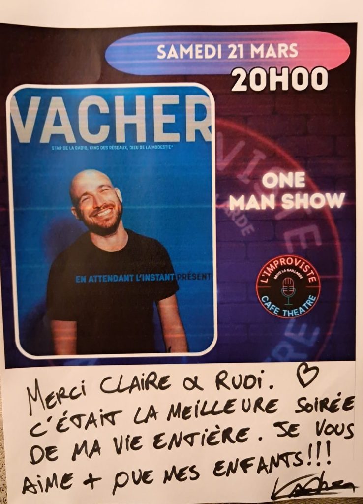 Samedi 21 mars, L’Improviste a vécu l’un de ces moments rares où tout s’aligne. Une salle comble. Une attente palpable. Et sur scène, un artiste au sommet de son art : Grégory Vacher.